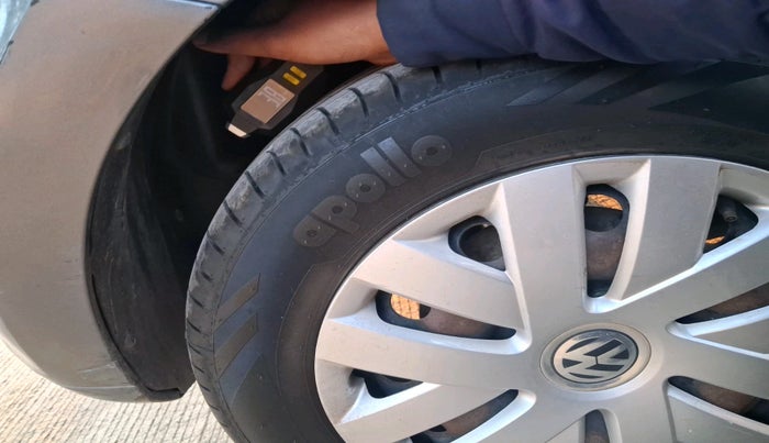 2014 Volkswagen Polo COMFORTLINE 1.2L, Diesel, Manual, 1,25,102 km, tyre