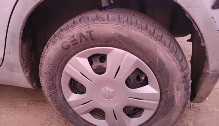 2013 Maruti Swift VDI, Diesel, Manual, 1,33,373 km, tyre
