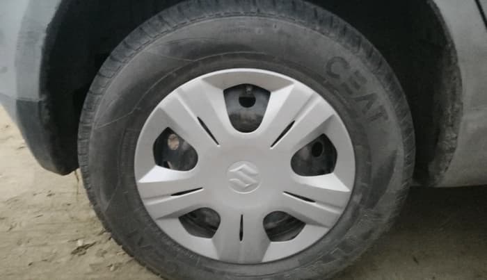 2013 Maruti Swift VDI, Diesel, Manual, 1,33,373 km, tyre