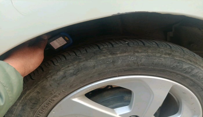 2016 Honda City 1.5L I-VTEC V MT, Petrol, Manual, 1,49,169 km, tyre