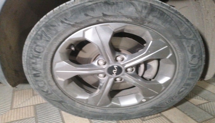 2022 KIA SELTOS HTK PLUS 1.5 IMT, Petrol, Manual, 62,000 km, tyre