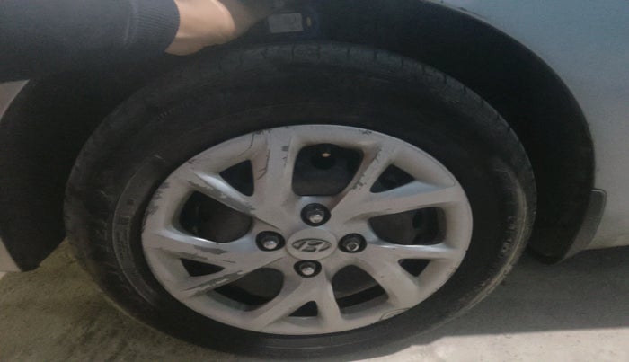 2018 Hyundai Grand i10 SPORTZ 1.2 KAPPA VTVT, Petrol, Manual, 80,918 km, tyre