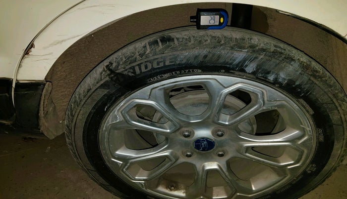 2017 Ford Ecosport AMBIENTE 1.5L DIESEL, Diesel, Manual, 1,50,113 km, tyre