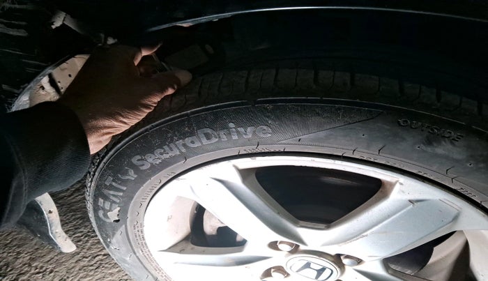 2010 Honda City 1.5L I-VTEC V AT, Petrol, Automatic, 1,12,253 km, tyre