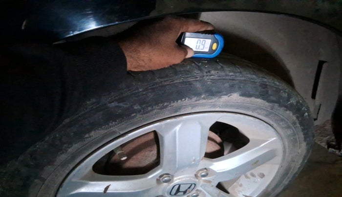 2010 Honda City 1.5L I-VTEC V AT, Petrol, Automatic, 1,12,253 km, tyre