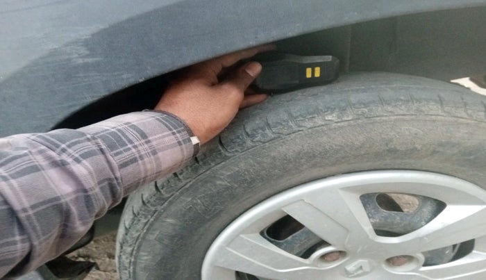 2018 Renault Kwid RXL, Petrol, Manual, 1,32,792 km, tyre