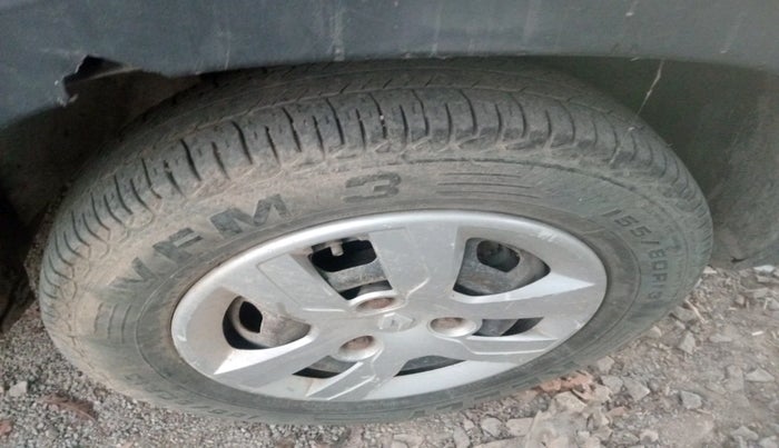 2018 Renault Kwid RXL, Petrol, Manual, 1,32,792 km, tyre