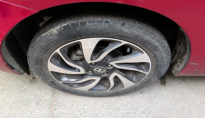 2019 Toyota Glanza V, Petrol, Manual, 40,714 km, tyre