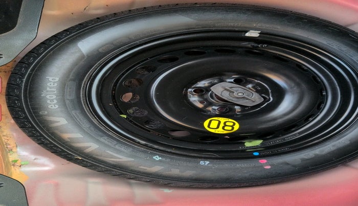 2019 Toyota Glanza V, Petrol, Manual, 40,714 km, tyre