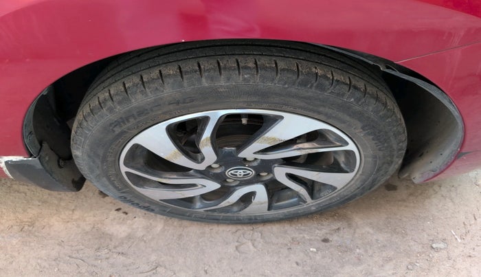 2019 Toyota Glanza V, Petrol, Manual, 40,714 km, tyre