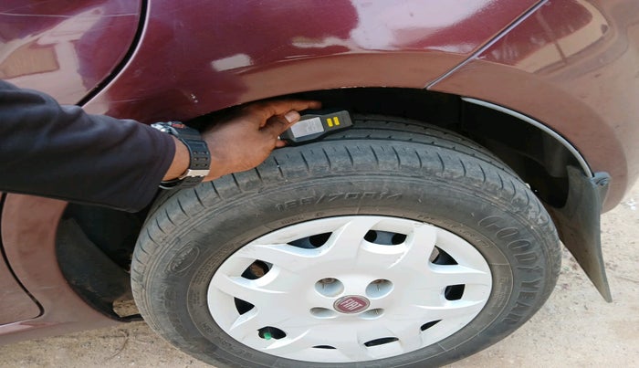 2014 Fiat Grand Punto DYNAMIC 1.3, Diesel, Manual, 1,23,222 km, tyre