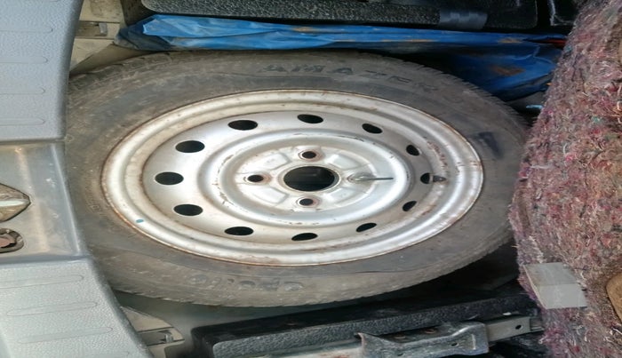 2011 Maruti Wagon R 1.0 LXI, Petrol, Manual, 57,800 km, tyre