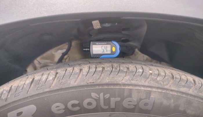 2023 Mahindra XUV300 W4 1.2 PETROL, Petrol, Manual, 12,595 km, tyre