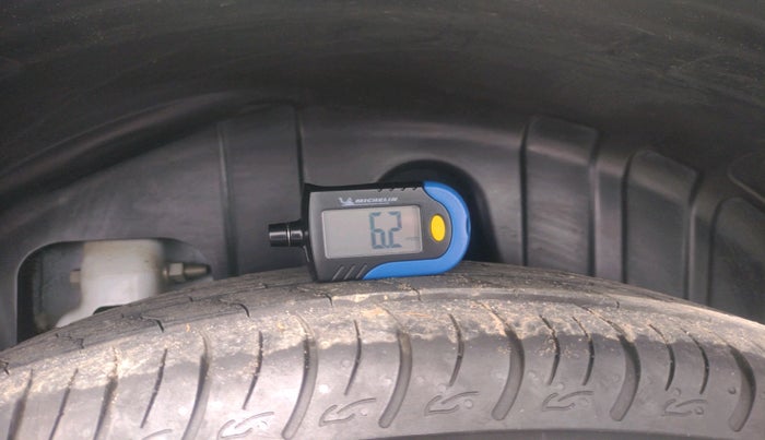 2023 Mahindra XUV300 W4 1.2 PETROL, Petrol, Manual, 12,595 km, tyre