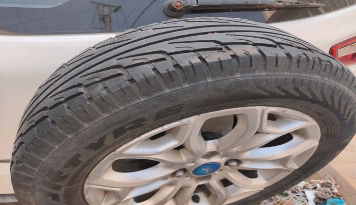 2015 Ford Ecosport TITANIUM 1.5L DIESEL, Diesel, Manual, 99,951 km, tyre