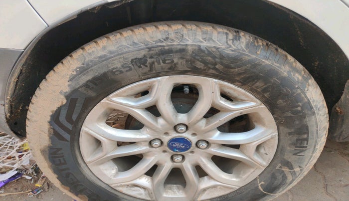 2015 Ford Ecosport TITANIUM 1.5L DIESEL, Diesel, Manual, 99,951 km, tyre