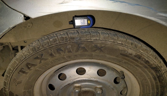 2015 Hyundai i10 MAGNA 1.1, Petrol, Manual, 1,11,660 km, tyre