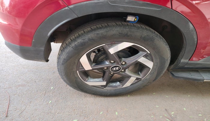 2022 Hyundai VENUE SX 1.5 (O) EXECUTIVE CRDI, Diesel, Manual, 40,755 km, tyre