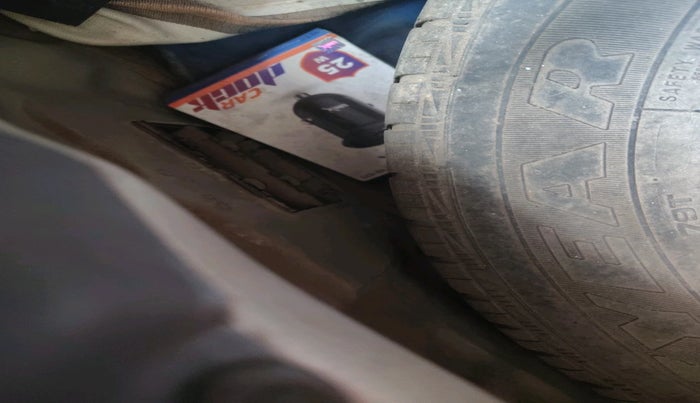 2011 Maruti A Star LXI, Petrol, Manual, 81,526 km, tyre