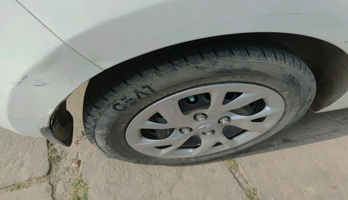 2017 Hyundai Grand i10 SPORTZ (O) 1.2 KAPPA VTVT, Petrol, Manual, 35,592 km, tyre