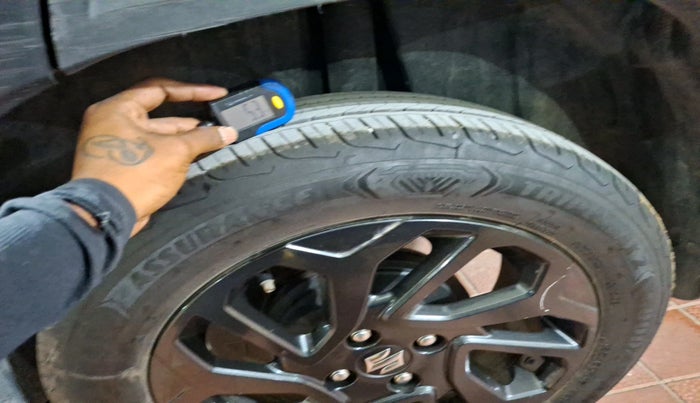 2023 Maruti FRONX DELTA PLUS 1.2L AGS, Petrol, Automatic, 8,899 km, tyre