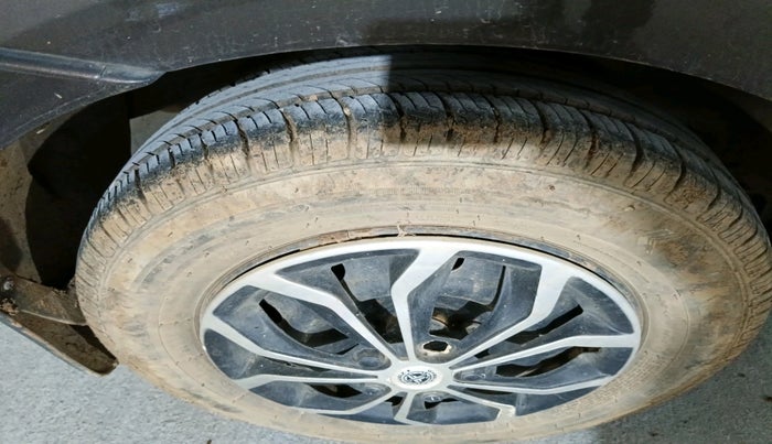 2011 Mahindra Verito 1.5 D4 BS III, Diesel, Manual, 1,45,175 km, tyre