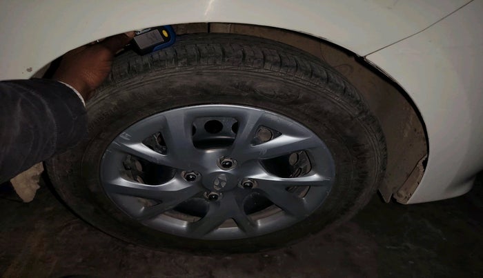 2017 Hyundai Grand i10 SPORTZ (O) 1.2 KAPPA VTVT, Petrol, Manual, 57,189 km, tyre