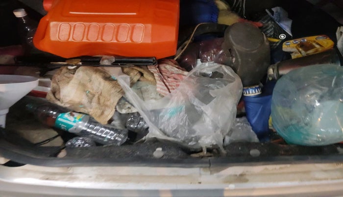 2011 Tata Indigo ECS GLS, Petrol, Manual, 52,645 km, tyre