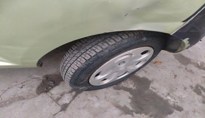 2012 Tata Nano LX, Petrol, Manual, 17,367 km, tyre