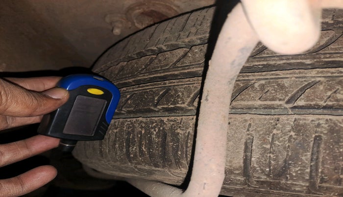 2013 Maruti Ertiga VXI, Petrol, Manual, 1,36,770 km, tyre