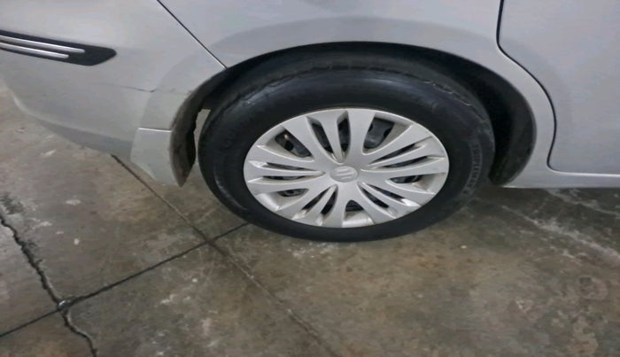 2013 Maruti Ertiga VXI, Petrol, Manual, 1,36,770 km, tyre