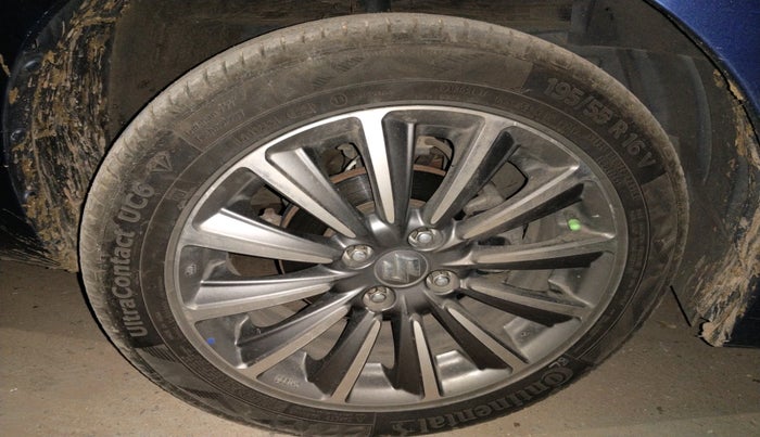 2020 Maruti Ciaz ALPHA  AT 1.5 SHVS PETROL, Petrol, Automatic, 66,362 km, tyre