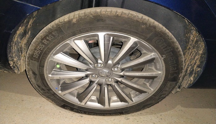 2020 Maruti Ciaz ALPHA  AT 1.5 SHVS PETROL, Petrol, Automatic, 66,362 km, tyre