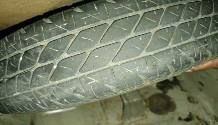 2013 Maruti Swift Dzire VDI, Diesel, Manual, 1,30,513 km, tyre