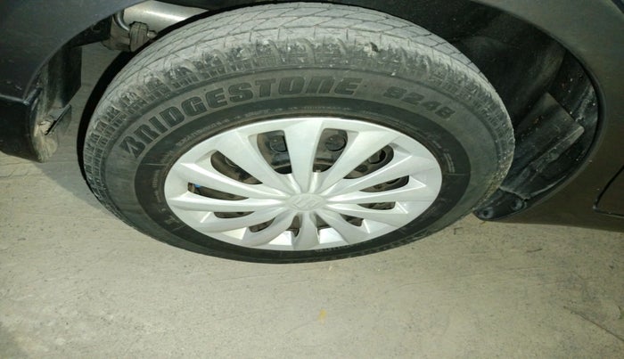 2013 Maruti Swift Dzire VDI, Diesel, Manual, 1,30,513 km, tyre