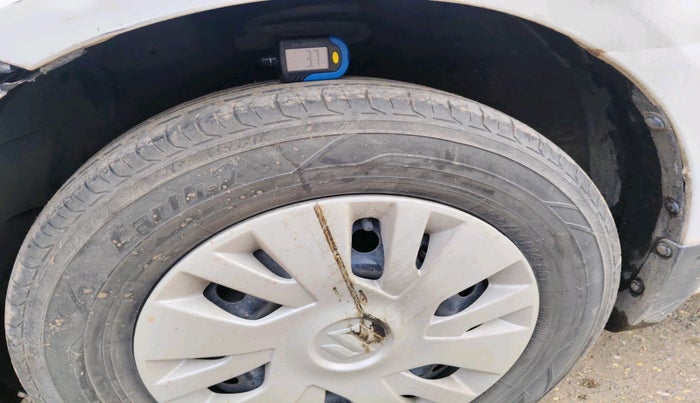 2014 Maruti Swift LXI, Petrol, Manual, 96,050 km, tyre