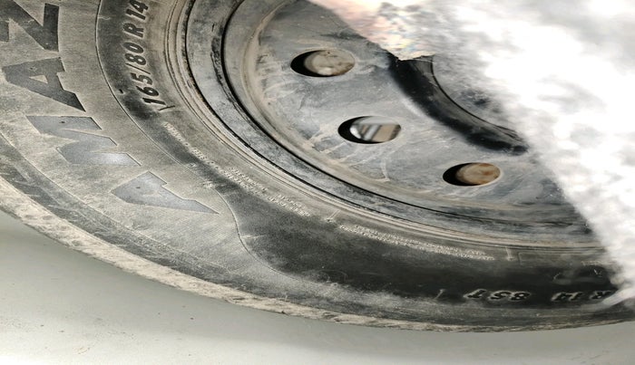 2015 Maruti Swift VXI, Petrol, Manual, 54,501 km, tyre