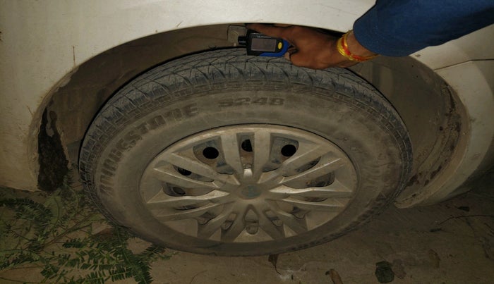 2015 Maruti Swift VXI, Petrol, Manual, 54,501 km, tyre