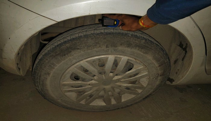 2015 Maruti Swift VXI, Petrol, Manual, 54,501 km, tyre