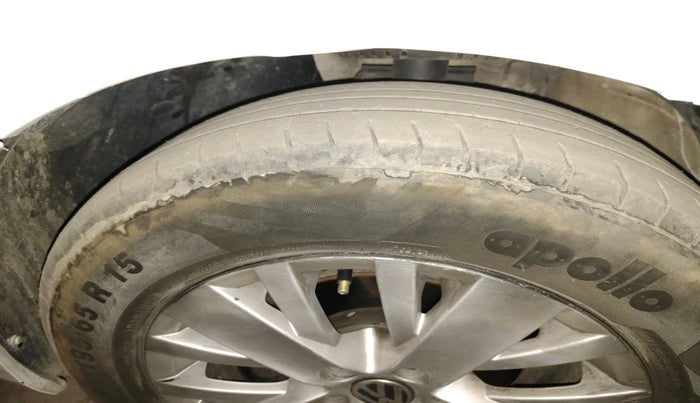 2015 Volkswagen Vento HIGHLINE DIESEL 1.5, Diesel, Manual, 90,593 km, tyre