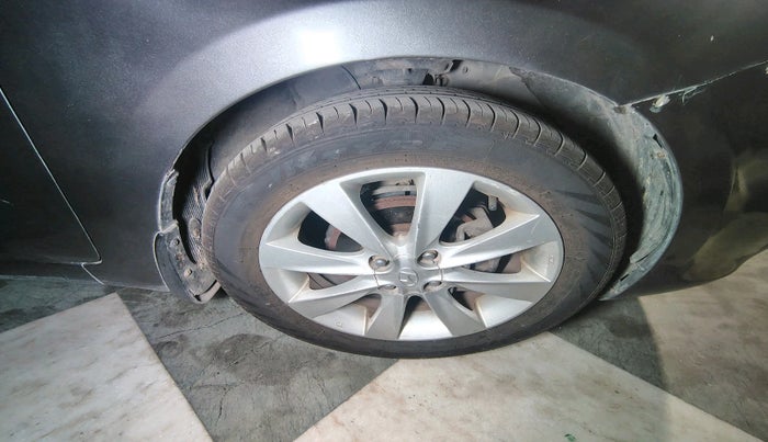 2012 Hyundai Verna FLUIDIC 1.6 VTVT SX, Petrol, Manual, 95,421 km, tyre