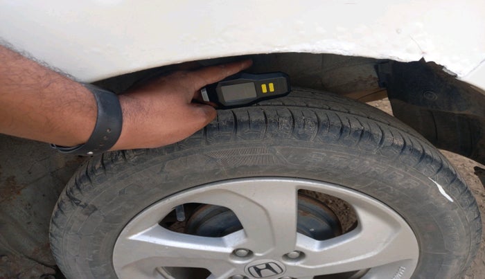 2016 Honda City 1.5L I-VTEC VX, Petrol, Manual, 1,08,452 km, tyre