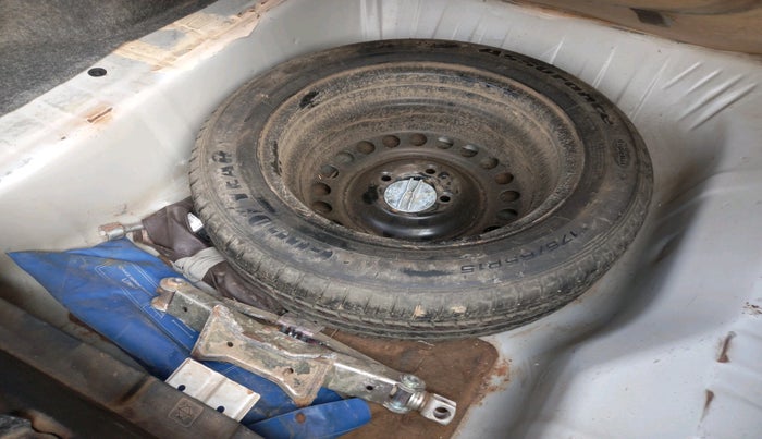 2016 Honda City 1.5L I-VTEC VX, Petrol, Manual, 1,08,452 km, tyre