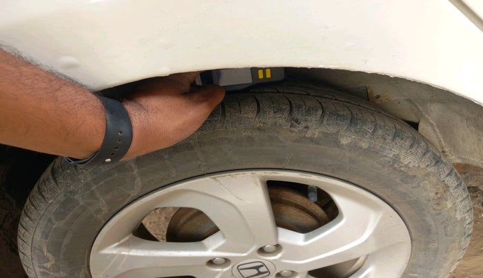 2016 Honda City 1.5L I-VTEC VX, Petrol, Manual, 1,08,452 km, tyre