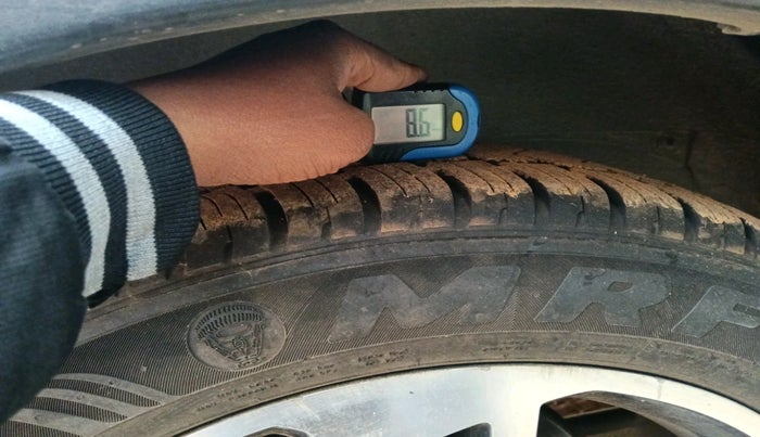 2017 Tata Hexa XT 4X2 6 STR, Diesel, Manual, 1,41,876 km, tyre