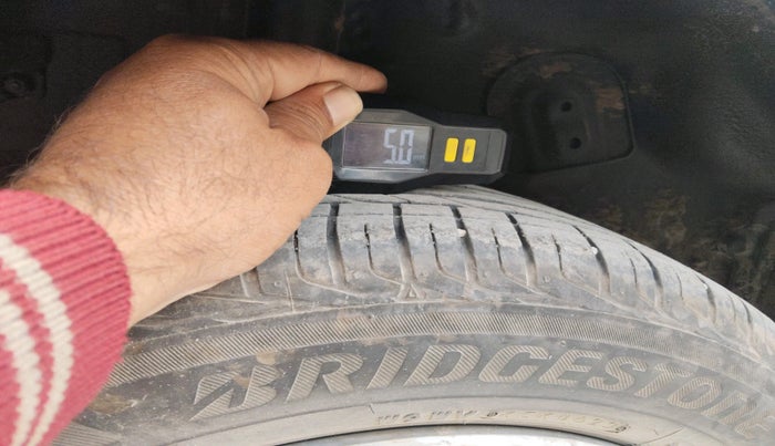 2023 Tata NEXON PURE 1.2 PETROL, Petrol, Manual, 20,033 km, tyre