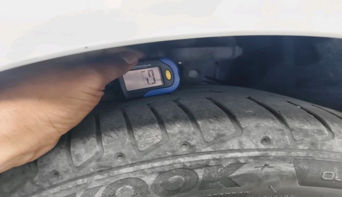 2021 Audi A4 40 TFSI PREMIUM, Petrol, Automatic, 10,655 km, tyre