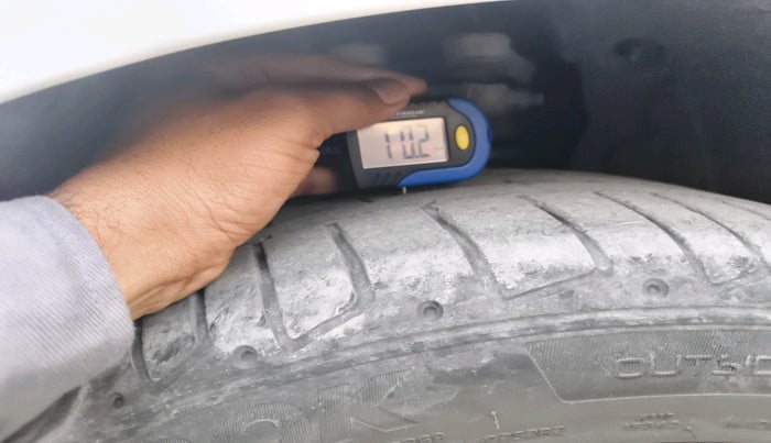 2021 Audi A4 40 TFSI PREMIUM, Petrol, Automatic, 10,655 km, tyre