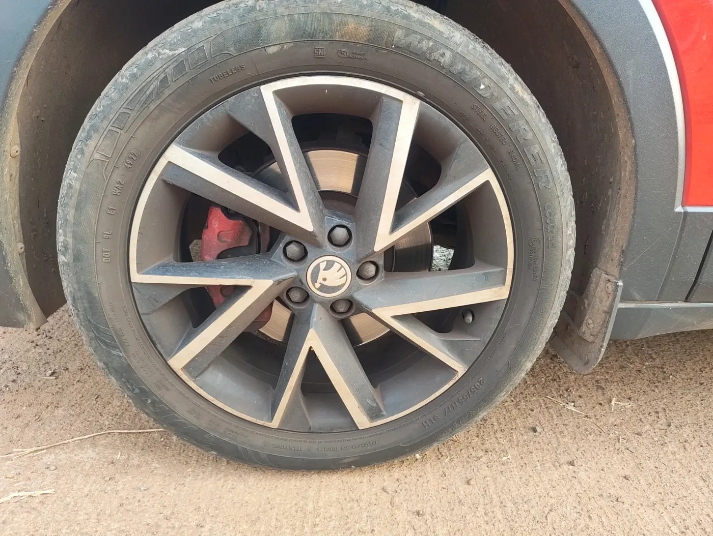 2023 Skoda KUSHAQ MONTE CARLO 1.5L TSI DSG, Petrol, Automatic, 31,564 km, tyre