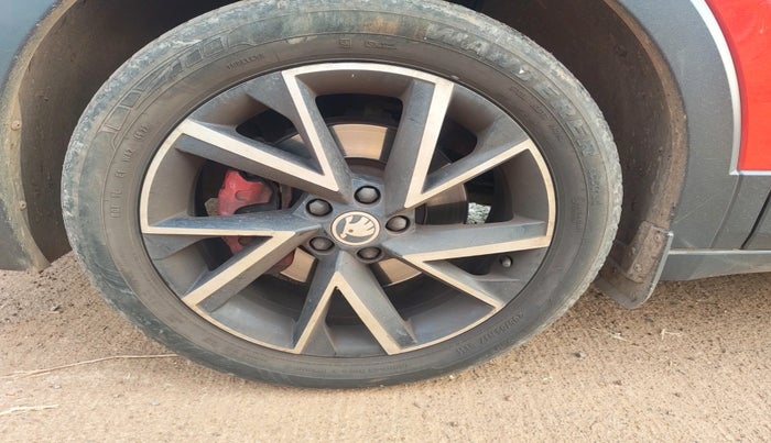 2023 Skoda KUSHAQ MONTE CARLO 1.5L TSI DSG, Petrol, Automatic, 31,564 km, tyre